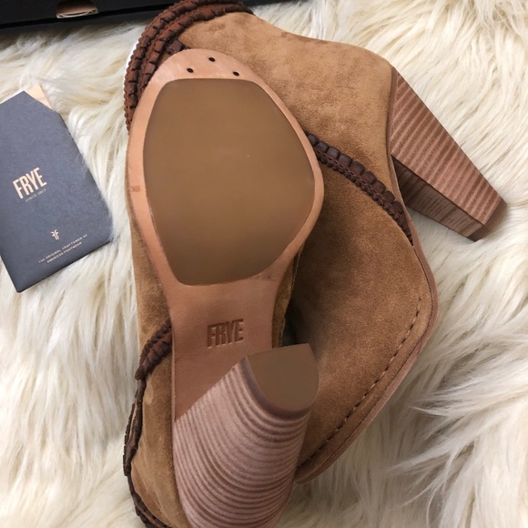 Frye Madeline Trim Short Boot - Picture 4 of 7